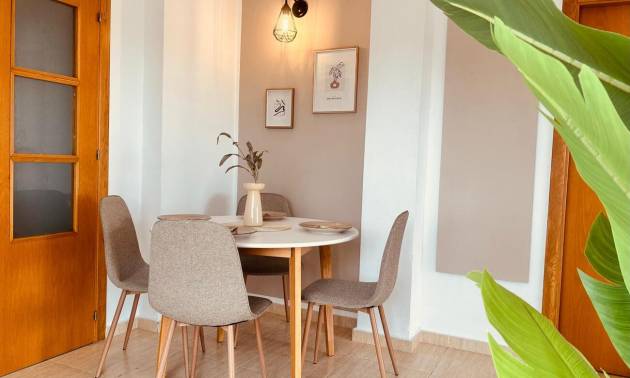Revente - Apartment - Sucina