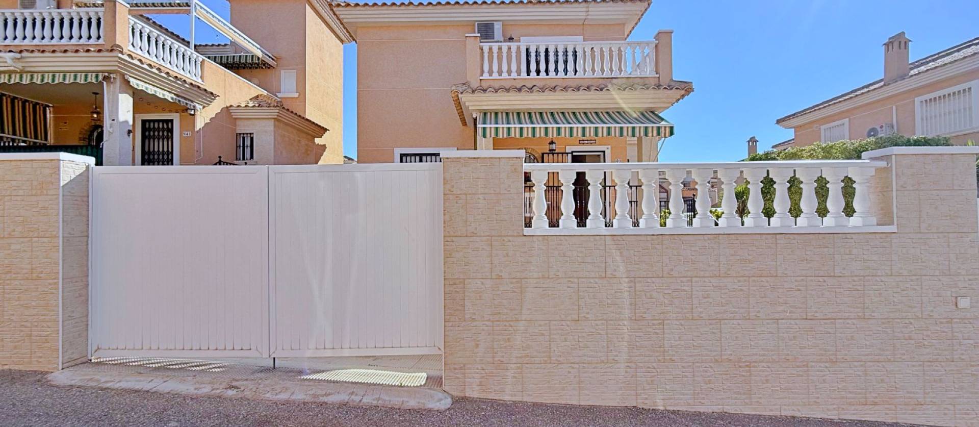 Sale - Villa - Orihuela - Orihuela Costa