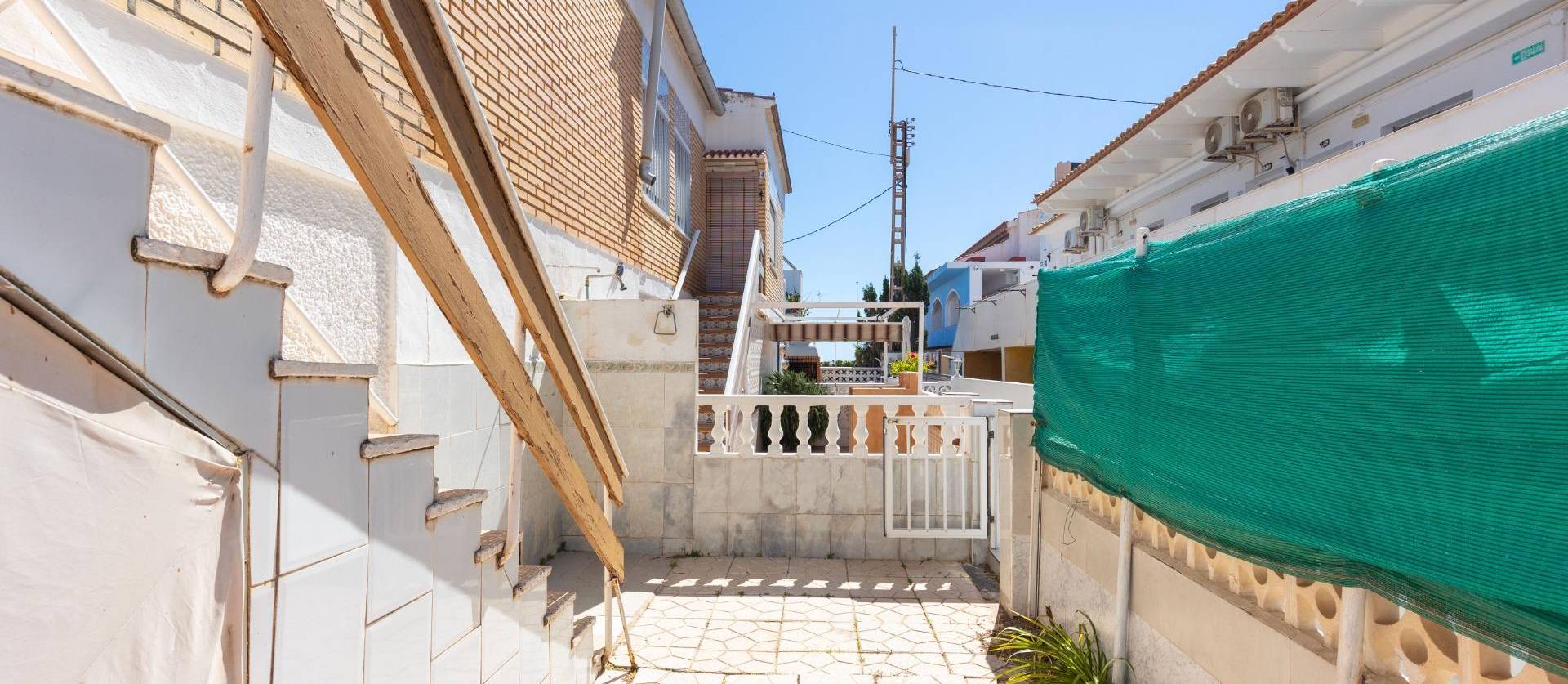 Sale - Bungalow - Torrevieja - Los Europeos