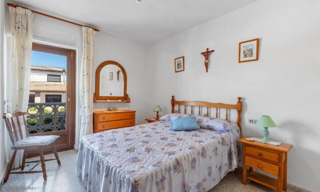 Sale - Bungalow - Torrevieja - Los Europeos