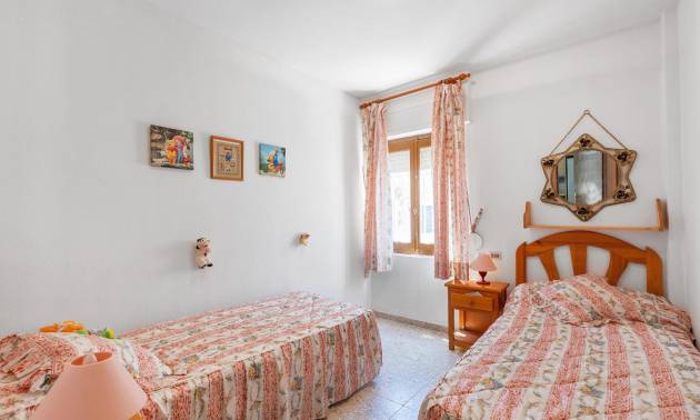 Sale - Bungalow - Torrevieja - Los Europeos