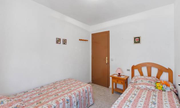 Sale - Bungalow - Torrevieja - Los Europeos