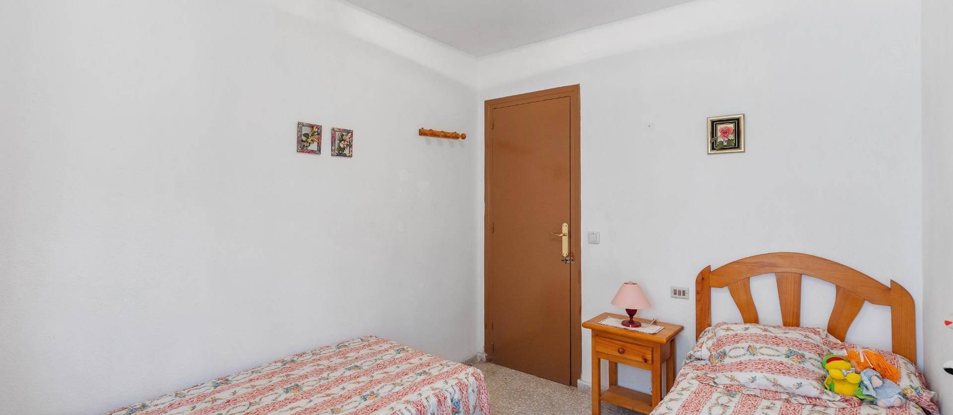 Sale - Bungalow - Torrevieja - Los Europeos