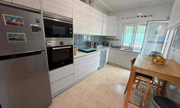 Sale - Villa - Los Montesinos - La Herrada