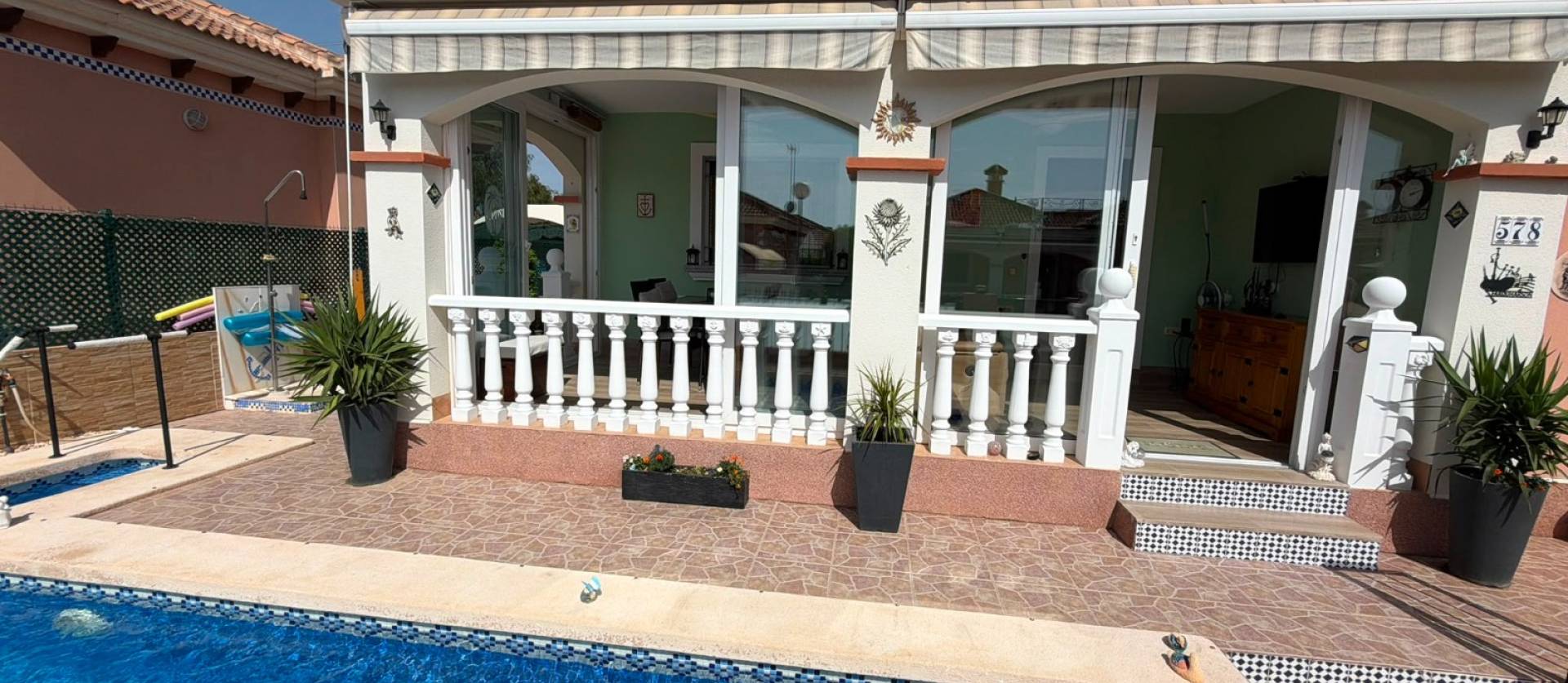 Sale - Villa - Los Montesinos - La Herrada