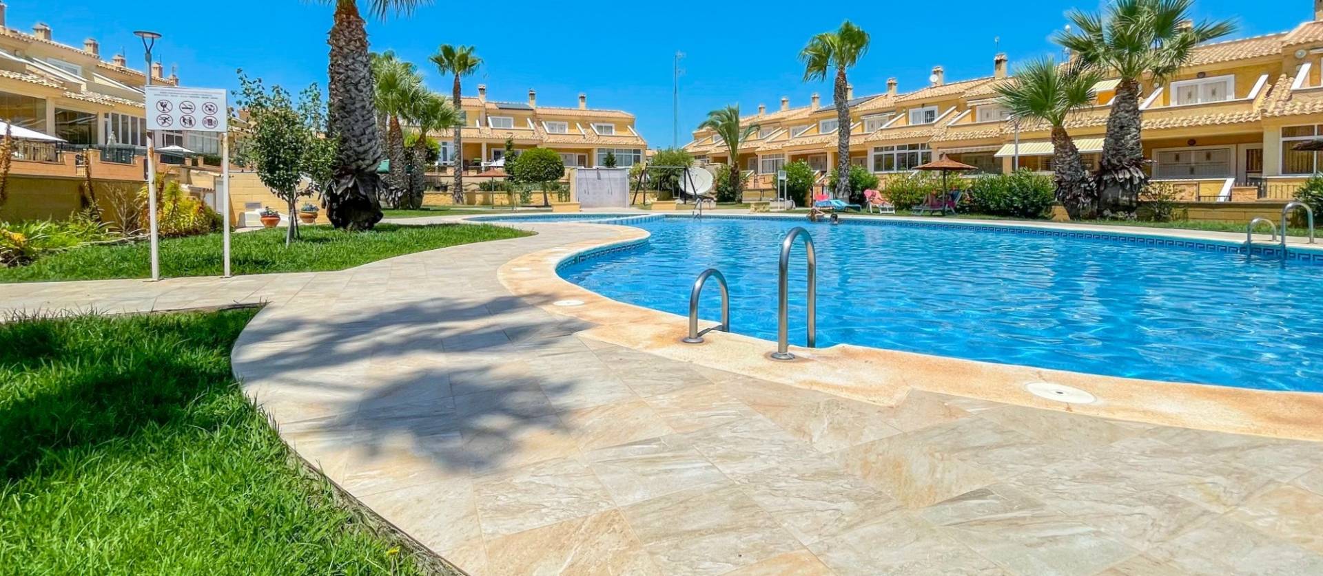Sale - Townhouse - Orihuela Costa - Punta Prima