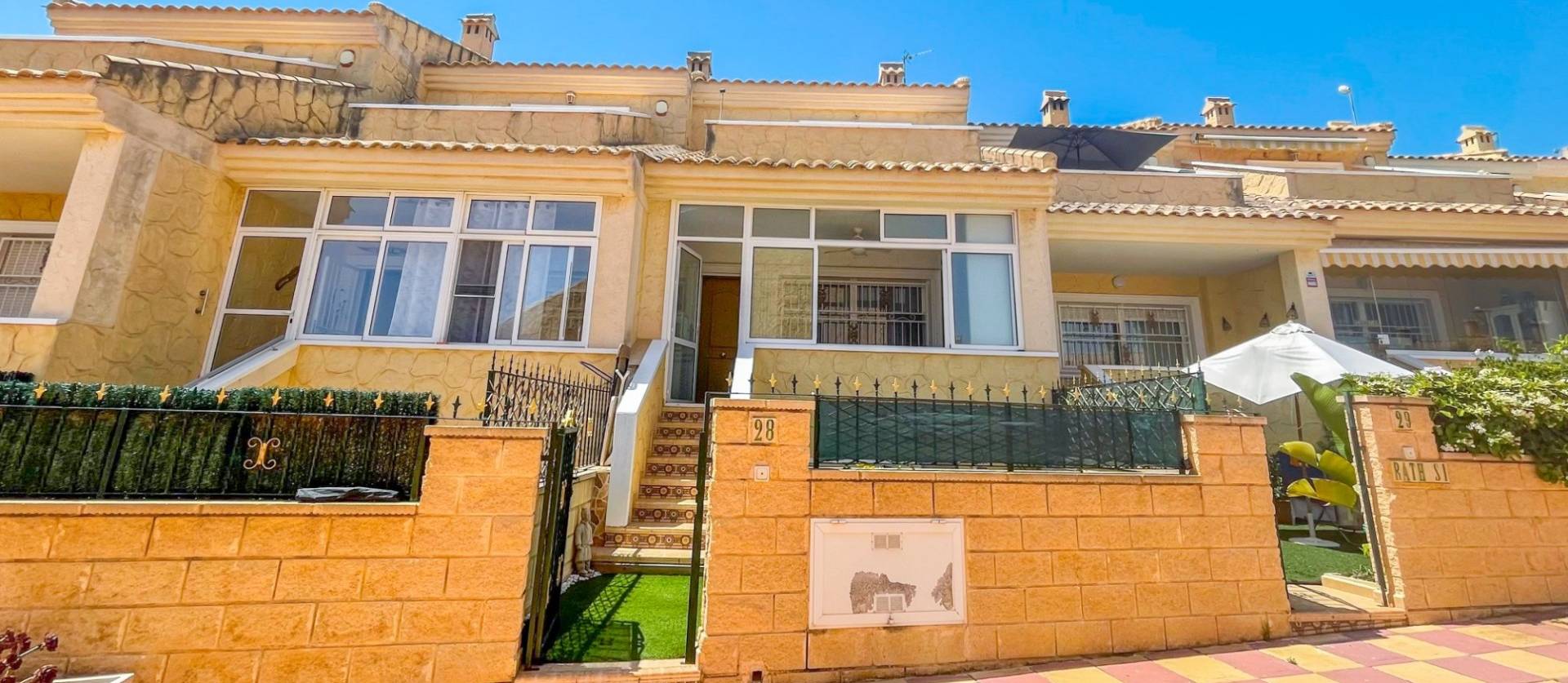 Sale - Townhouse - Orihuela Costa - Punta Prima