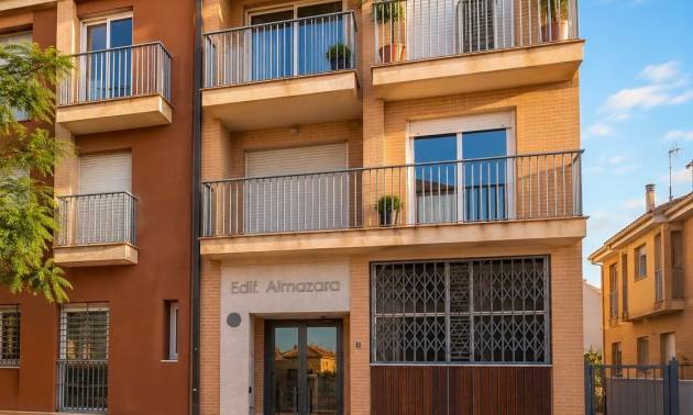 Revente - Apartment - Sucina