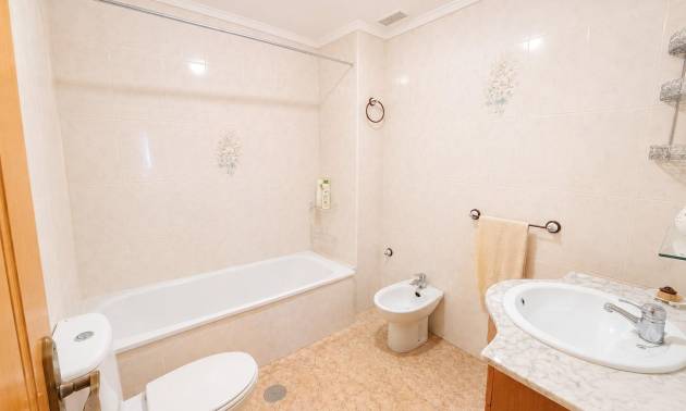 Revente - Apartment - Torrevieja - Estacion de autobuses