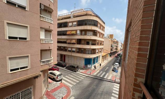 Sale - Apartment - Torrevieja - Centro