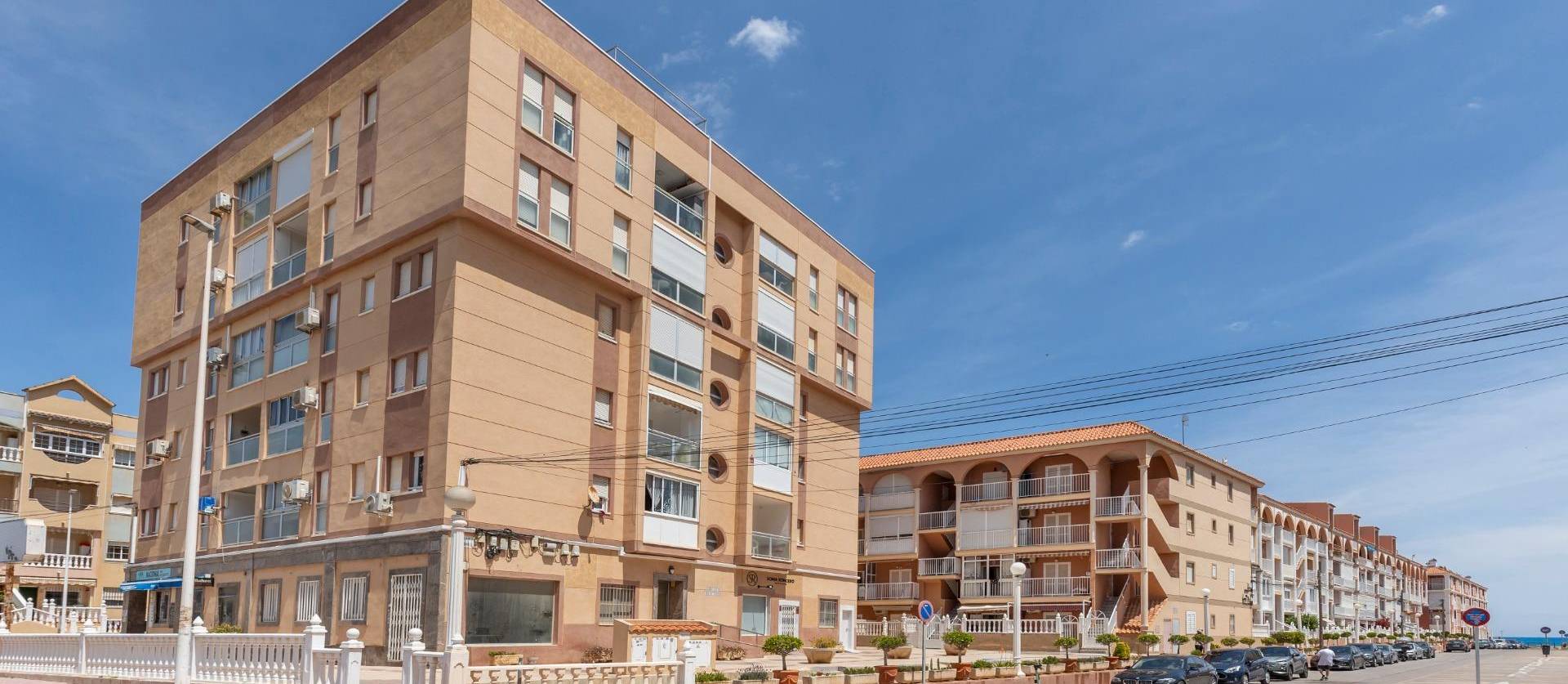 Sale - Apartment - Torrevieja - La Mata pueblo