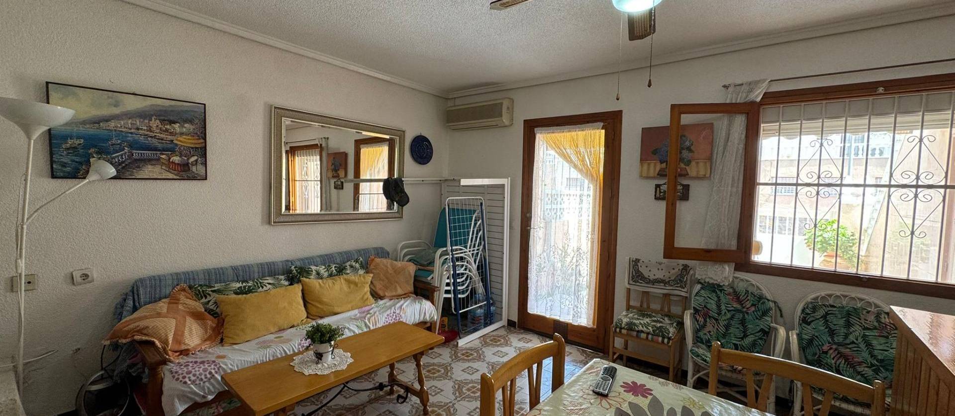 Sale - Bungalow - Torrevieja - Playa de los Naufragos