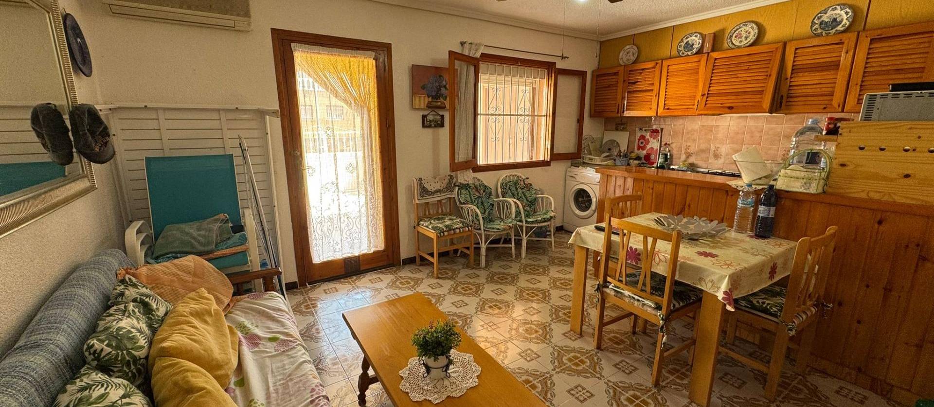 Sale - Bungalow - Torrevieja - Playa de los Naufragos