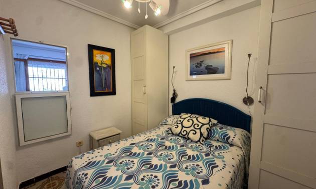 Sale - Bungalow - Torrevieja - Playa de los Naufragos