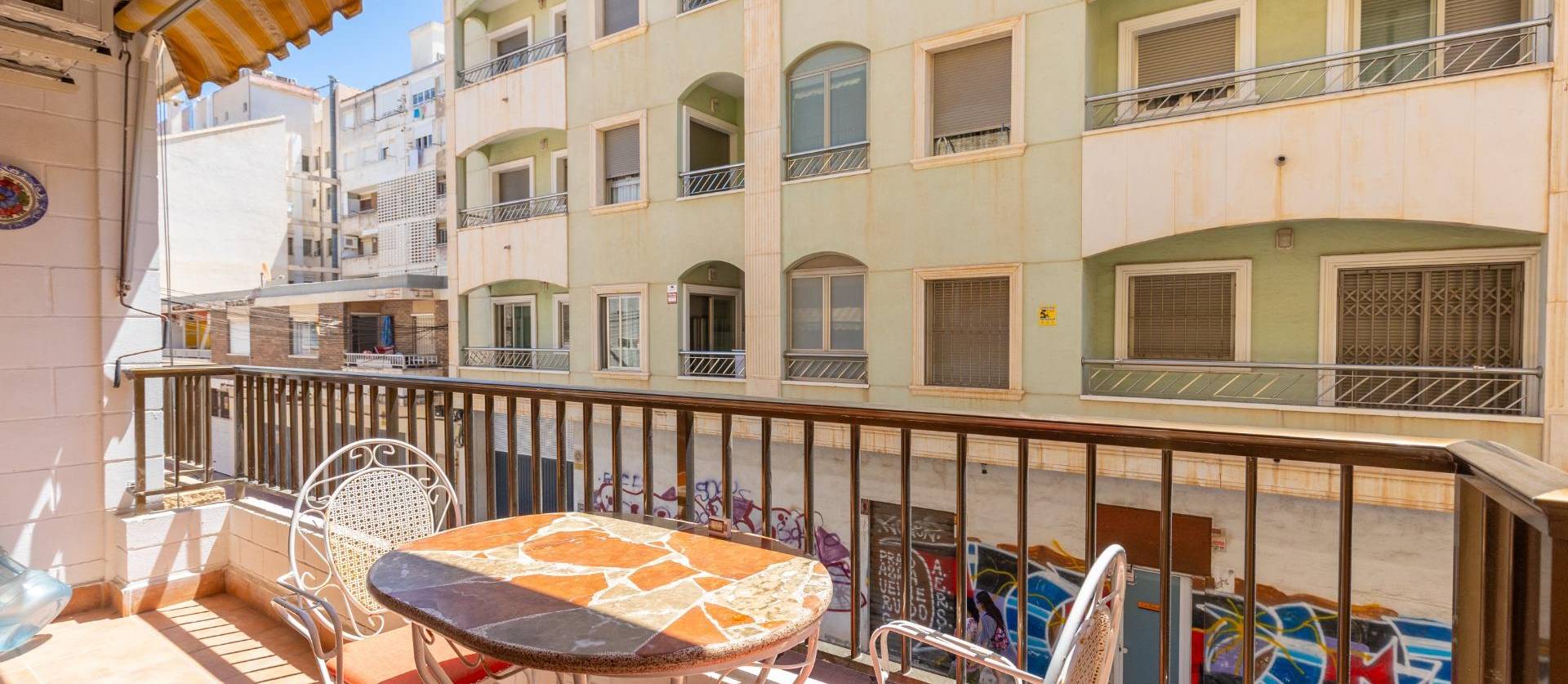 Sale - Apartment - Torrevieja - Paseo maritimo