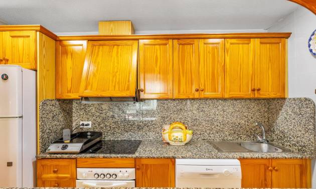 Sale - Apartment - Torrevieja - Paseo maritimo