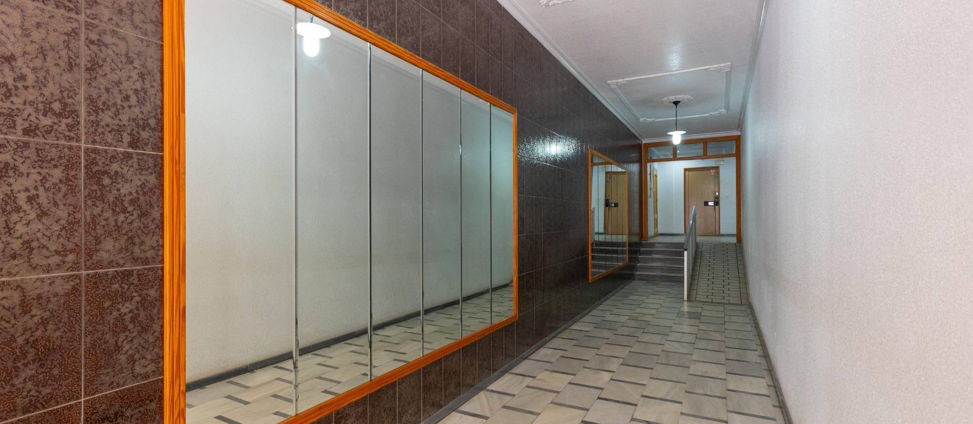Sale - Apartment - Torrevieja - Paseo maritimo