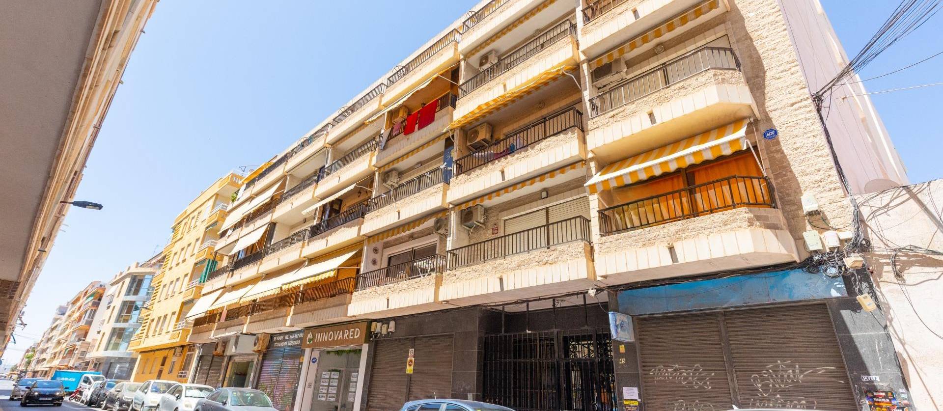 Sale - Apartment - Torrevieja - Paseo maritimo
