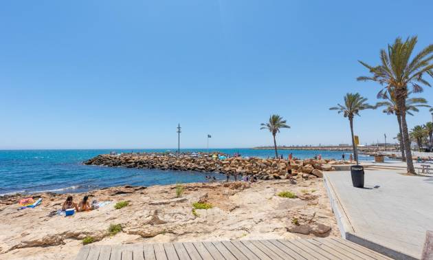 Sale - Apartment - Torrevieja - Paseo maritimo