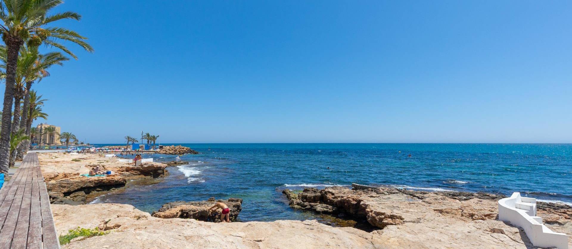 Sale - Apartment - Torrevieja - Paseo maritimo