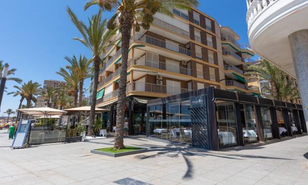 Sale - Apartment - Torrevieja - Paseo maritimo