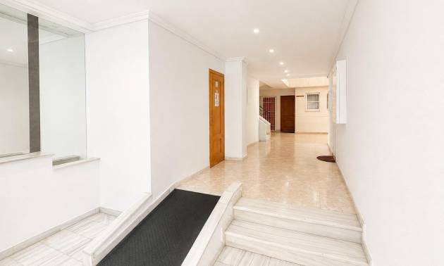 Sale - Apartment - Torrevieja - Estacion de autobuses