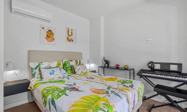 Sale - Apartments - Villamartin - Lomas del Golf