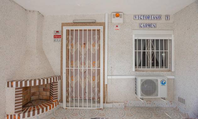 Sale - Bungalow - Torrevieja - Playa de los Naufragos