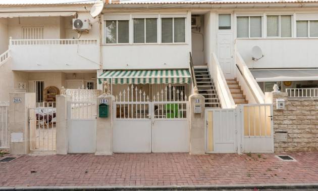 Sale - Bungalow - Torrevieja - Playa de los Naufragos