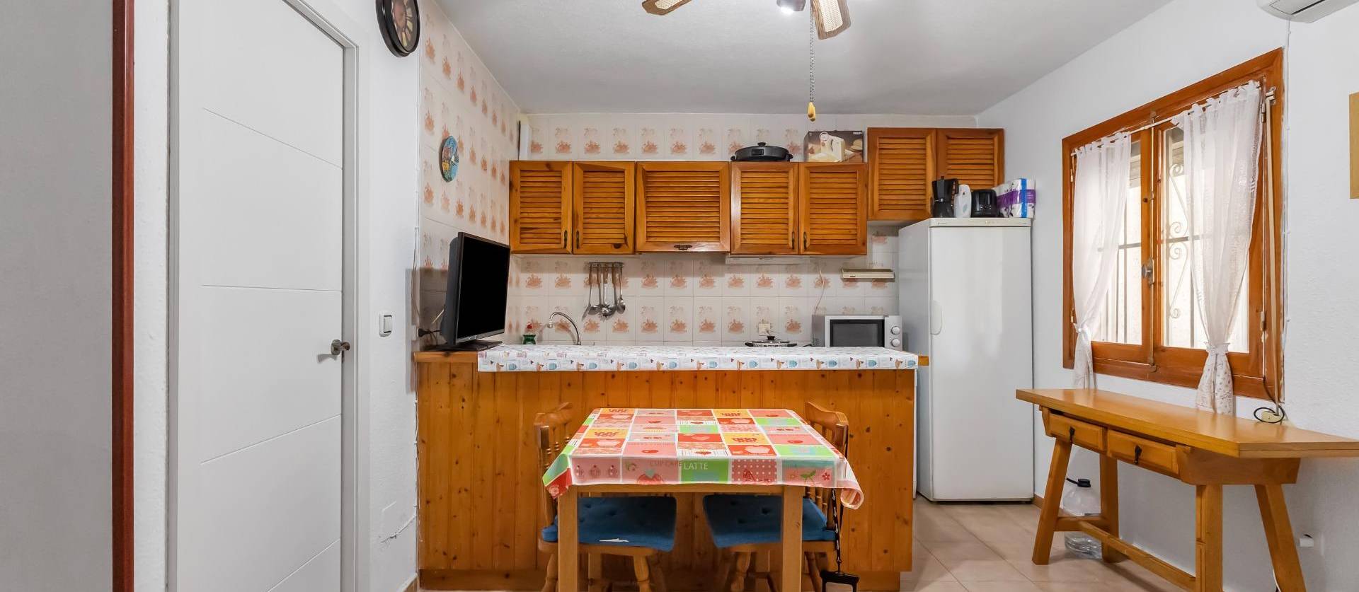 Sale - Bungalow - Torrevieja - Playa de los Naufragos
