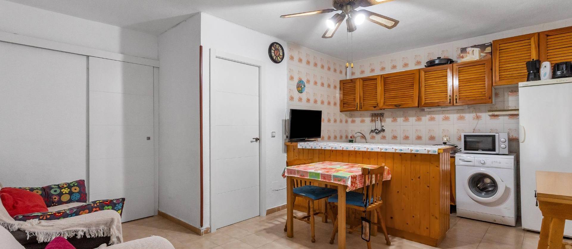 Sale - Bungalow - Torrevieja - Playa de los Naufragos