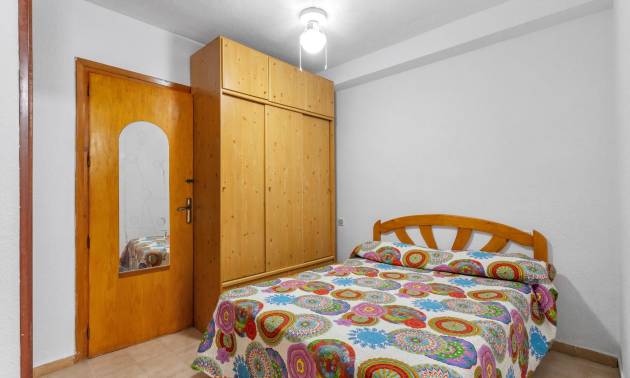 Sale - Bungalow - Torrevieja - Playa de los Naufragos