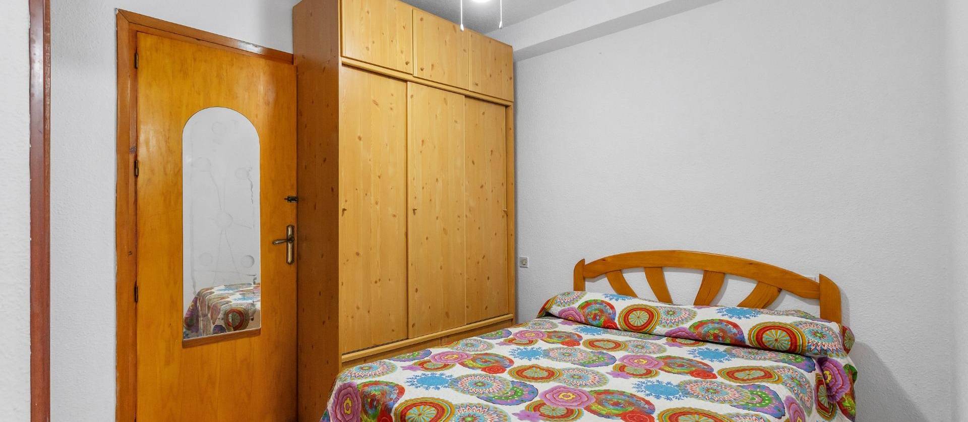 Sale - Bungalow - Torrevieja - Playa de los Naufragos