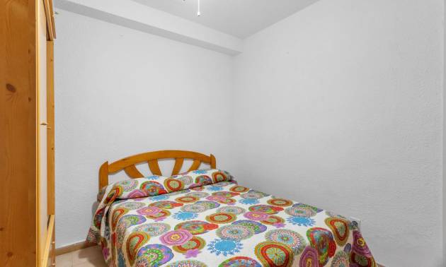 Sale - Bungalow - Torrevieja - Playa de los Naufragos