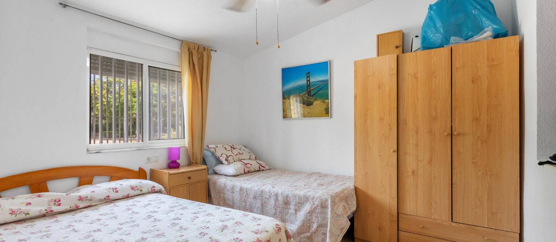Sale - Bungalow - Torrevieja - Playa de los Naufragos