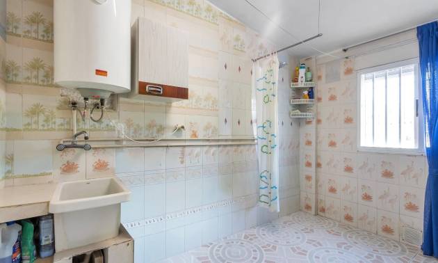 Sale - Bungalow - Torrevieja - Playa de los Naufragos