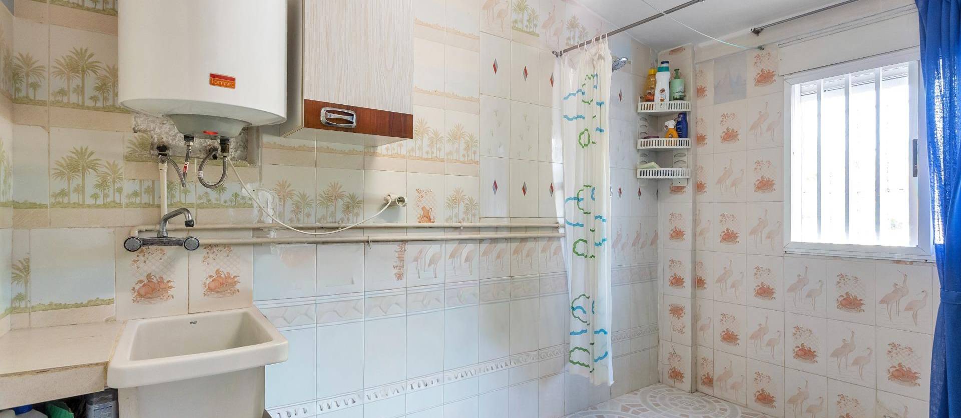 Sale - Bungalow - Torrevieja - Playa de los Naufragos
