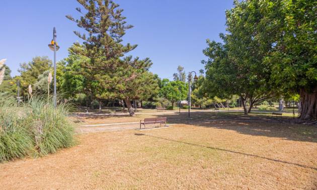 Sale - Bungalow - Torrevieja - Playa de los Naufragos