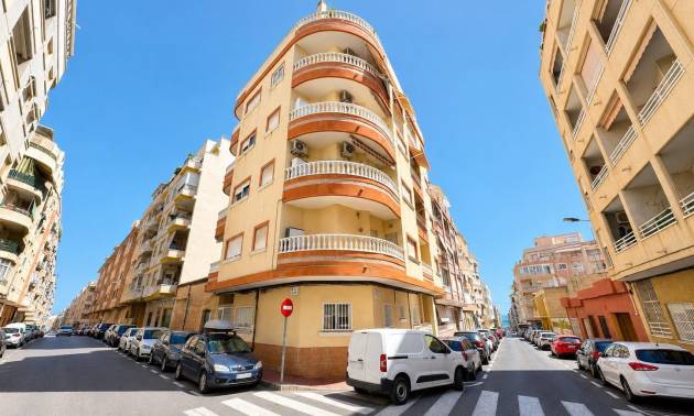 Sale - Apartment - Torrevieja - Habaneras