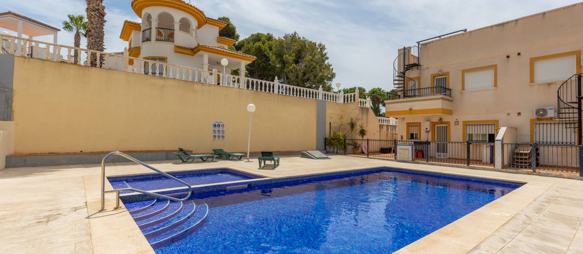 Sale - Apartment - Orihuela - Villamartín