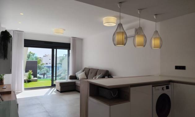Sale - Apartment - El Raso