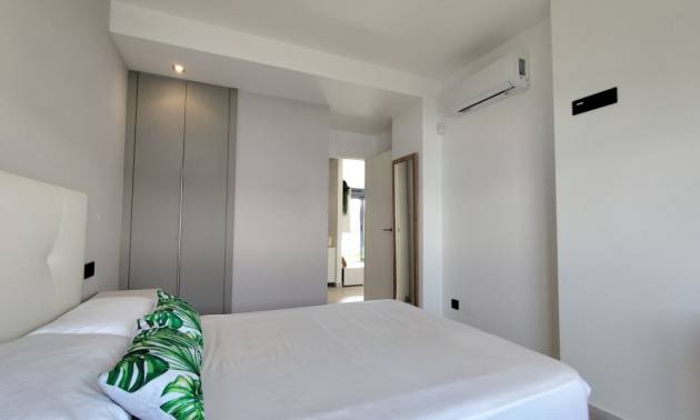 Sale - Apartment - El Raso