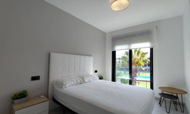 Sale - Apartment - El Raso