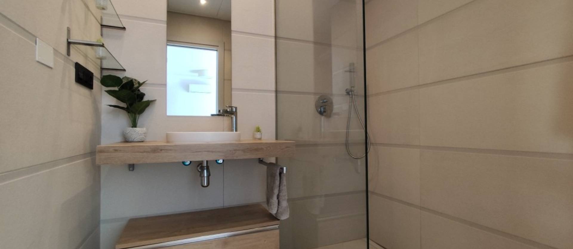 Sale - Apartment - El Raso