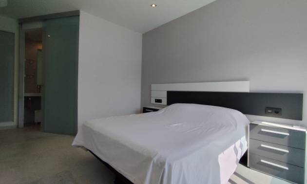 Sale - Apartment - El Raso