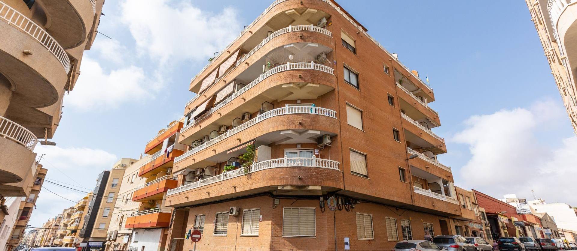 Sale - Ground Floor - Torrevieja - Centro