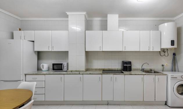 Sale - Ground Floor - Torrevieja - Centro