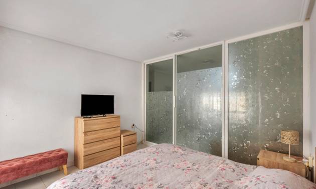 Sale - Ground Floor - Torrevieja - Centro