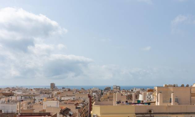 Sale - Ground Floor - Torrevieja - Centro