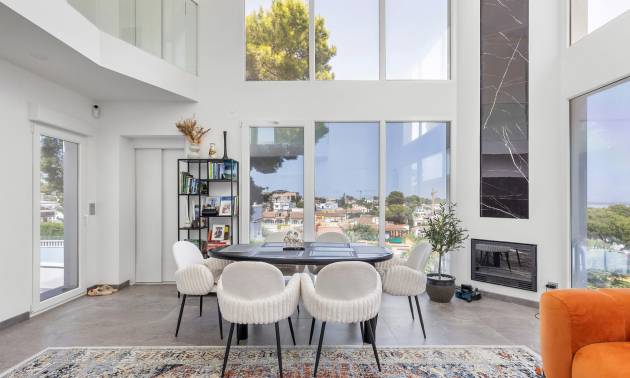 Sale - Villa - Torrevieja - Los Balcones